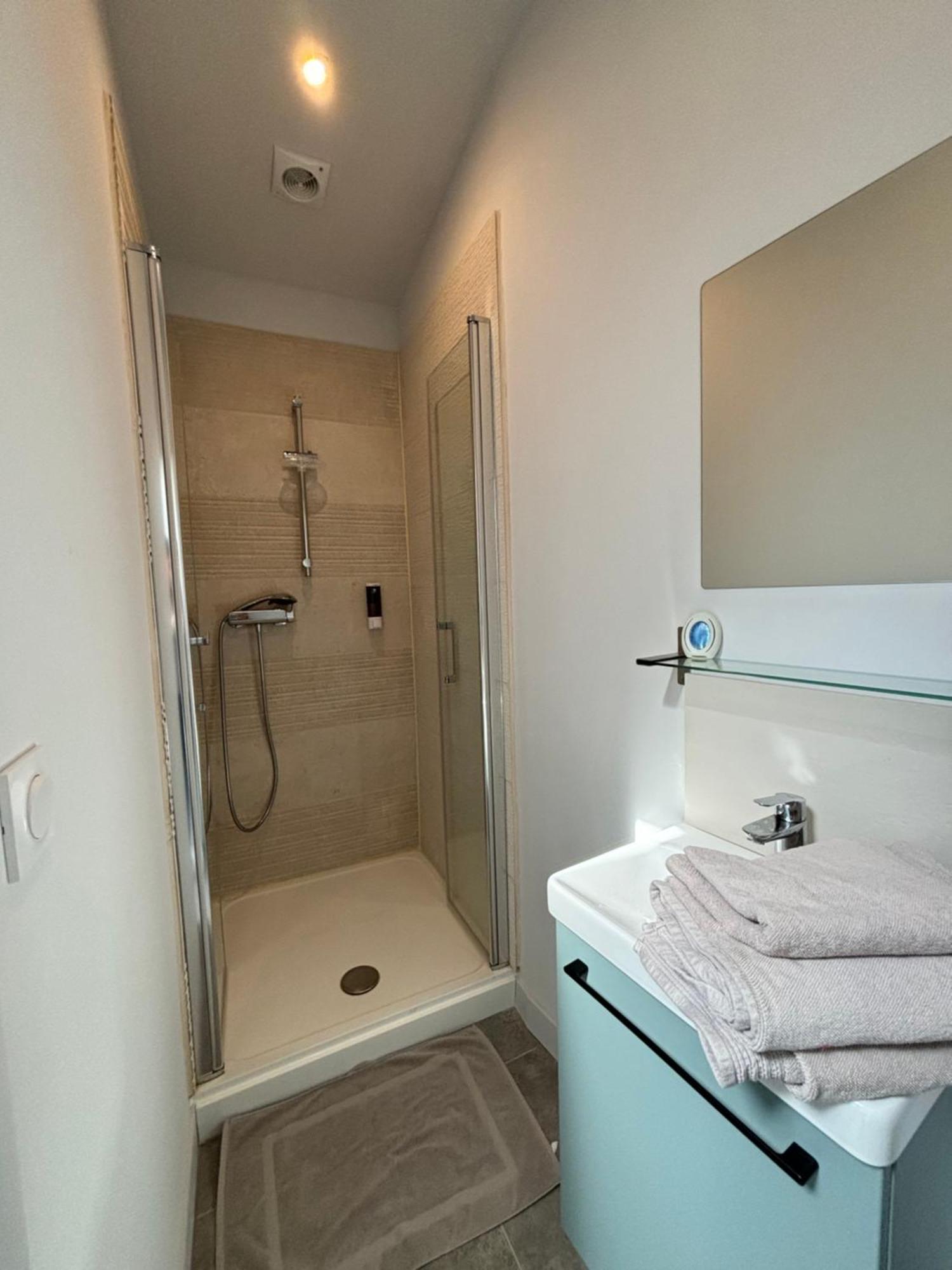 Chez Oma I 1 Appartement Independant Opi I 3 Chambres Privatives Avec Salle D Eau Et Salon Commun Cuisine Commune Wc Commun Patio Commun Avignon Buitenkant foto